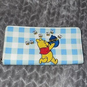 Winnie the Pooh Wallet.  Checkered.